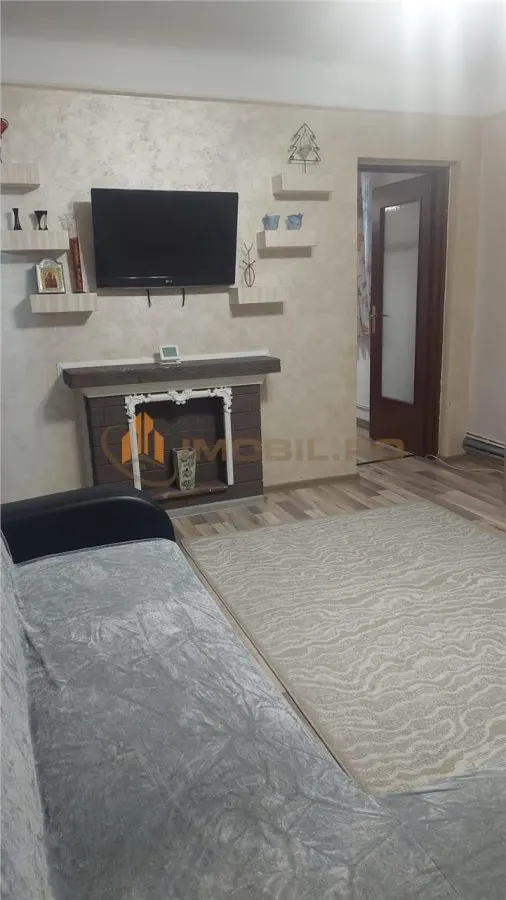 Apartament 2 camere Podu Ros - foto 1