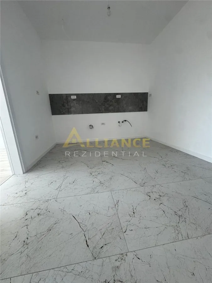 Apartament 3 camere + Parcare | Gata de Mutare - foto 4