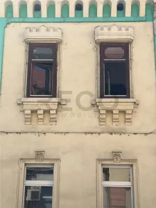 RECO Apartament ultracentral, loc de parcare privat inclus plus beci - Oradea