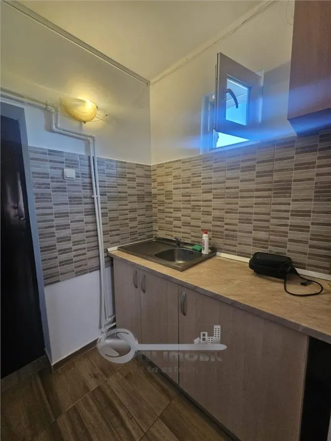 Cameră cămin 20 mp, mobilată, etaj 3 â€“ Dacia (Biserica Catolică), ideal investiție - foto 5