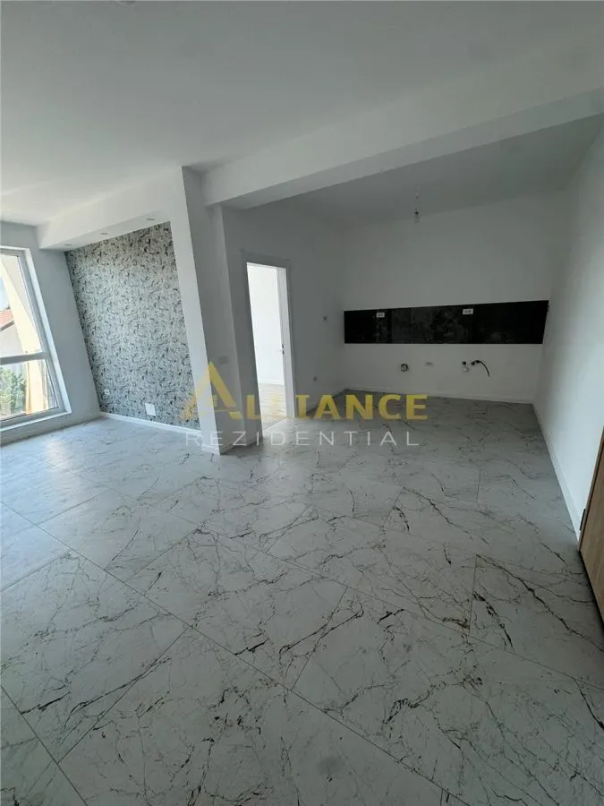 3 CAMERE STRADA LEORDENI 65 MP ETAJ 2 - foto 1
