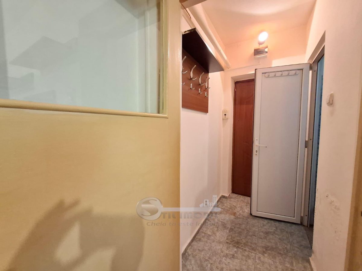 Liber, apartament 2 camere Podu Ros Cantemir, bloc fara risc - foto 12