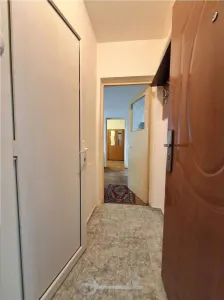 Liber, apartament 2 camere Podu Ros Cantemir, bloc fara risc - foto 4