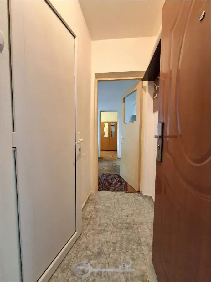 Liber, apartament 2 camere Podu Ros Cantemir, bloc fara risc - foto 4
