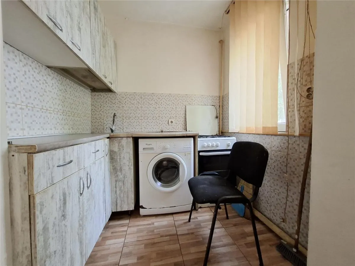 Liber, apartament 2 camere Podu Ros Cantemir, bloc fara risc - foto 7