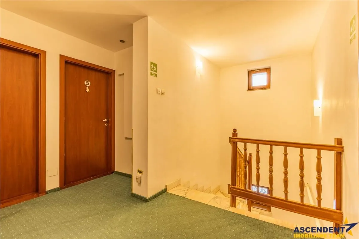 Pensiune + Vila, pe 1.500 mp teren, Drumul Poienii, Brasov - foto 9