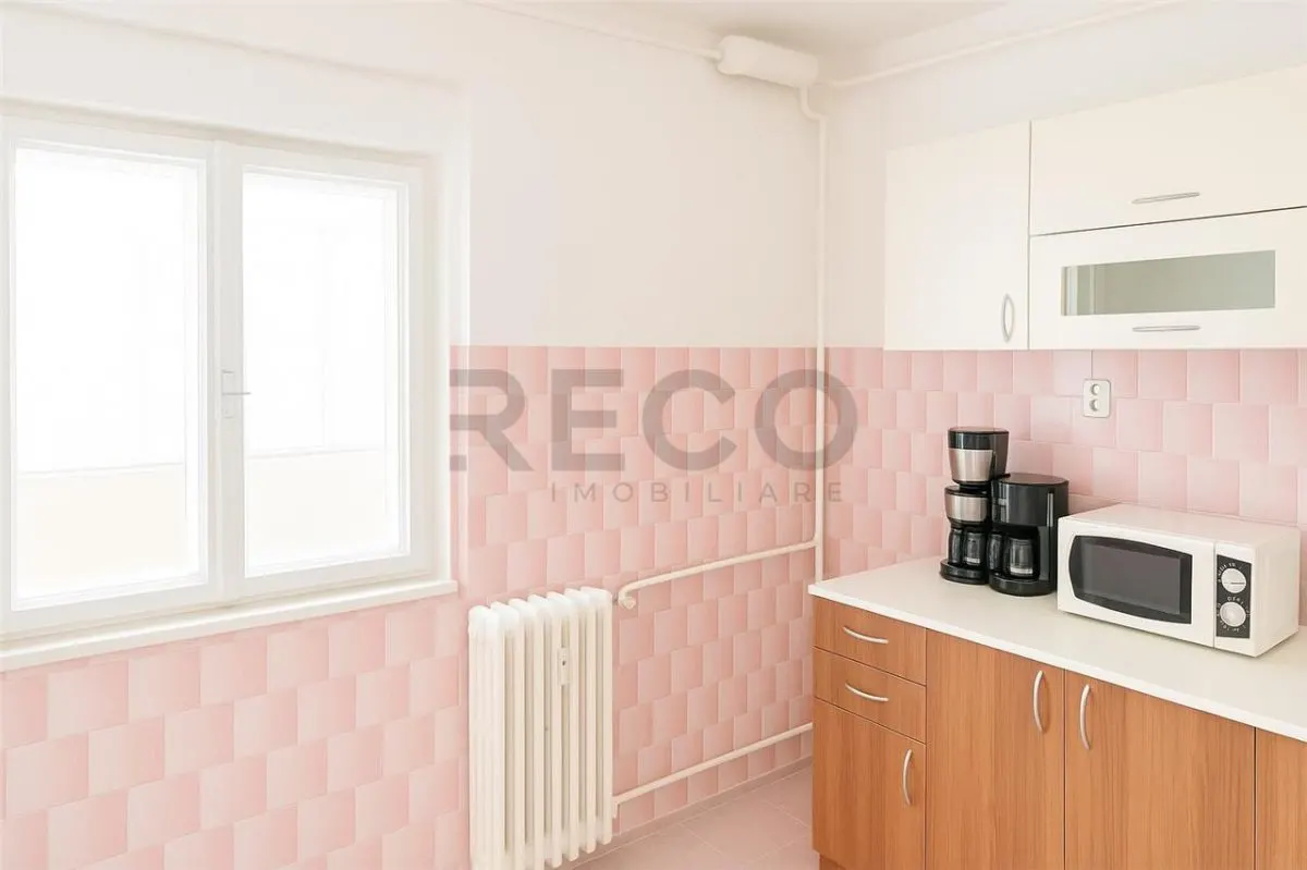 RECO Apartament 3 camere, zona Rogerius, etaj 4 din 4, balcon inchis - foto 5