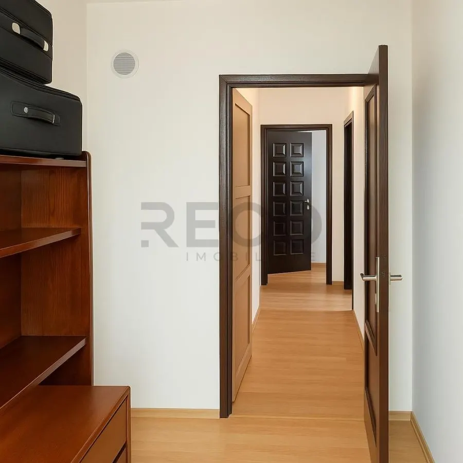 RECO Apartament 3 camere, zona Rogerius, etaj 4 din 4, balcon inchis - foto 7