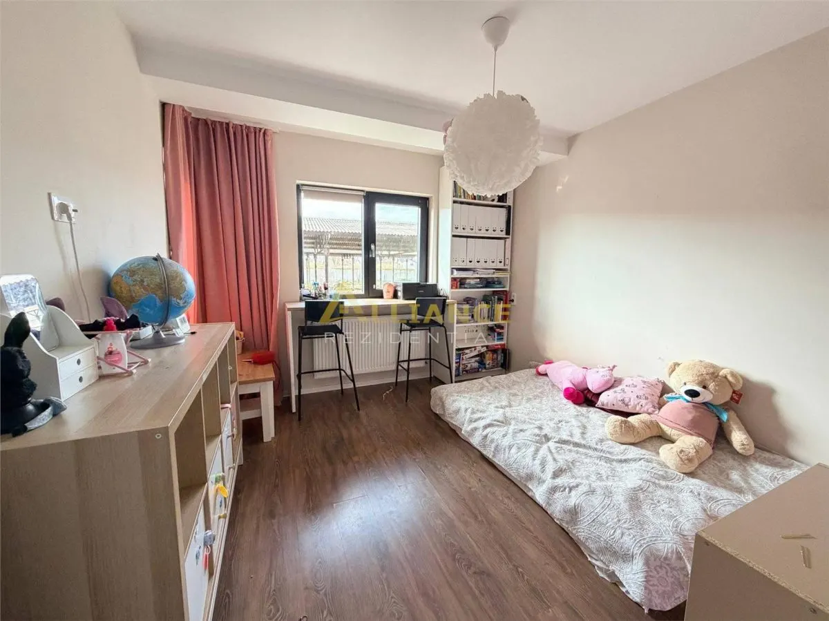 MOBILATA SI UTILATA- 124.990 euro- 4 camere- 2 bai - 200m de STV - 124.990eur - foto 4