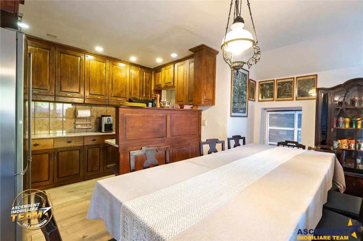 Casa familiala cu: teren 2.822 mp intravilan, ,sauna,  atelier, terasa, Central Capeni Baraolt - foto 3