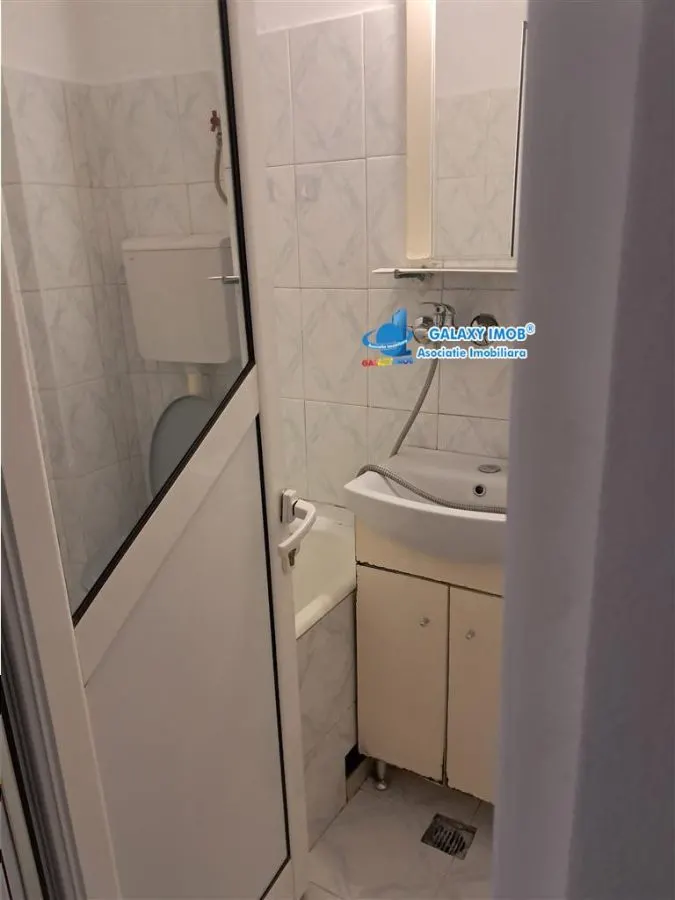 vanzare ap cu 2 camere  CF 2   38 mp. TRIVALE  etaj intermediar - foto 7