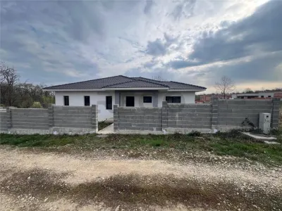 RECO Casa individuala, Zona Saldabagiu de Munte, la 5 minute de spitalul TBC - Paleu
