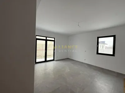 Casa de vânzare - 4 camere Comuna Berceni - confort, spatiu si intimitate - foto 9