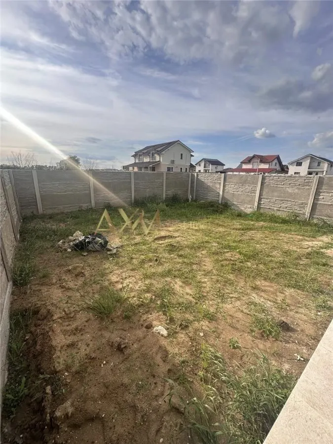 Vanzare  1/2 duplex 4 camere - foto 1