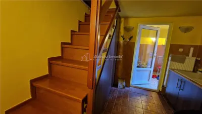 Resita Casa 7 Incaperi Parter,Etaj, Zero investitii - foto 16