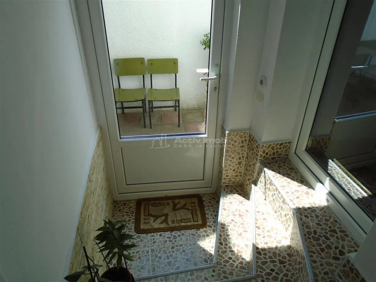 Resita Casa 7 Incaperi Parter,Etaj, Zero investitii - foto 8