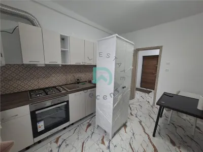 Apartament 3 camere, Avram Iancu, etaj 1 - Brasov