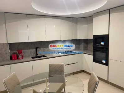 Inchiriere apartament 3 camere Cortina North - foto 2