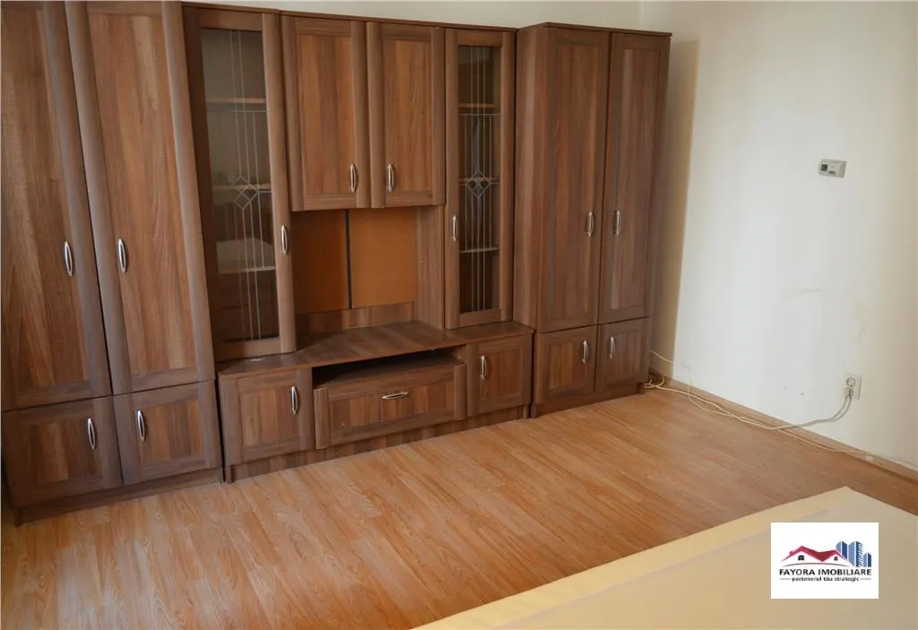 Apartament 1 Camera Mobilat si Utilat de Vanzare Zona Dambu Pietros - foto 1