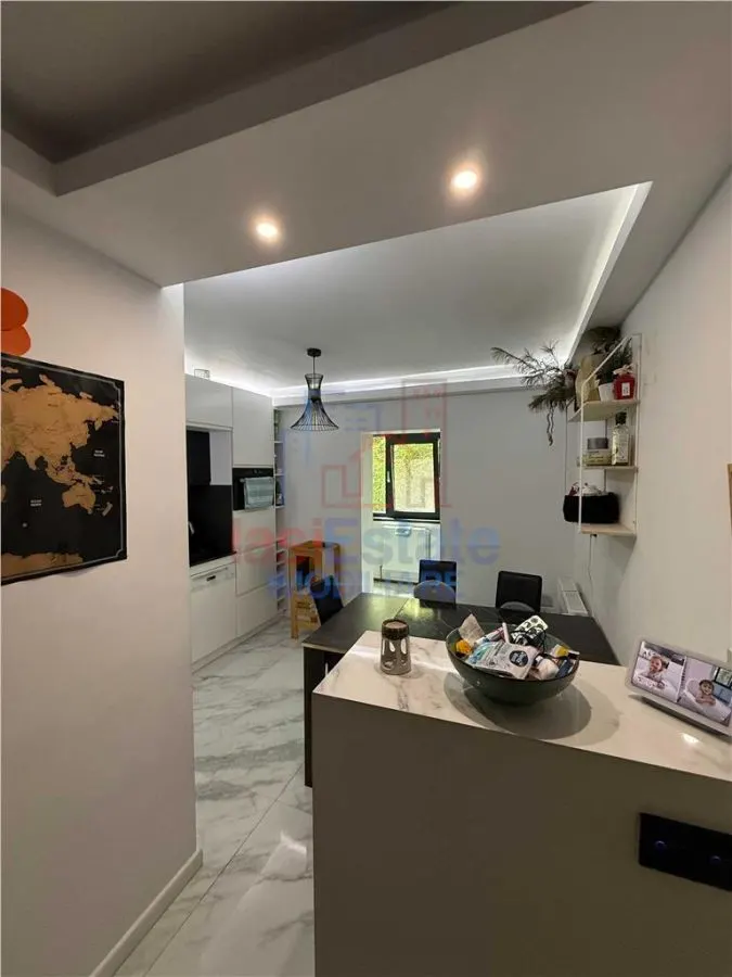 Apartament 3 camere zona Nicolina - foto 4