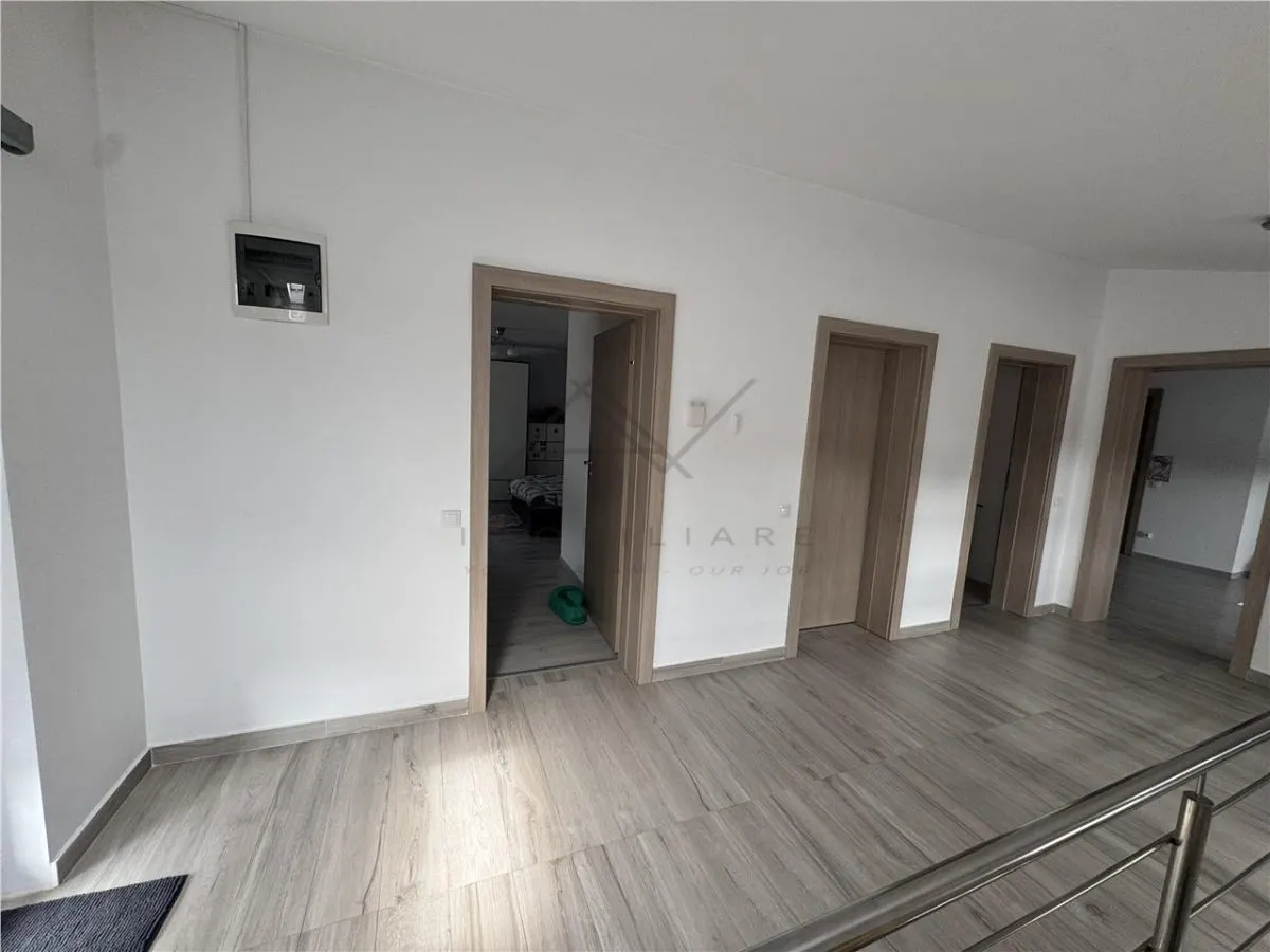 VILA INDIVIDUALA PRELUNGIREA GHENCEA | GARAJ | PANOURI FOTOVOLTAICE - MOBILATA UTILATA - foto 8