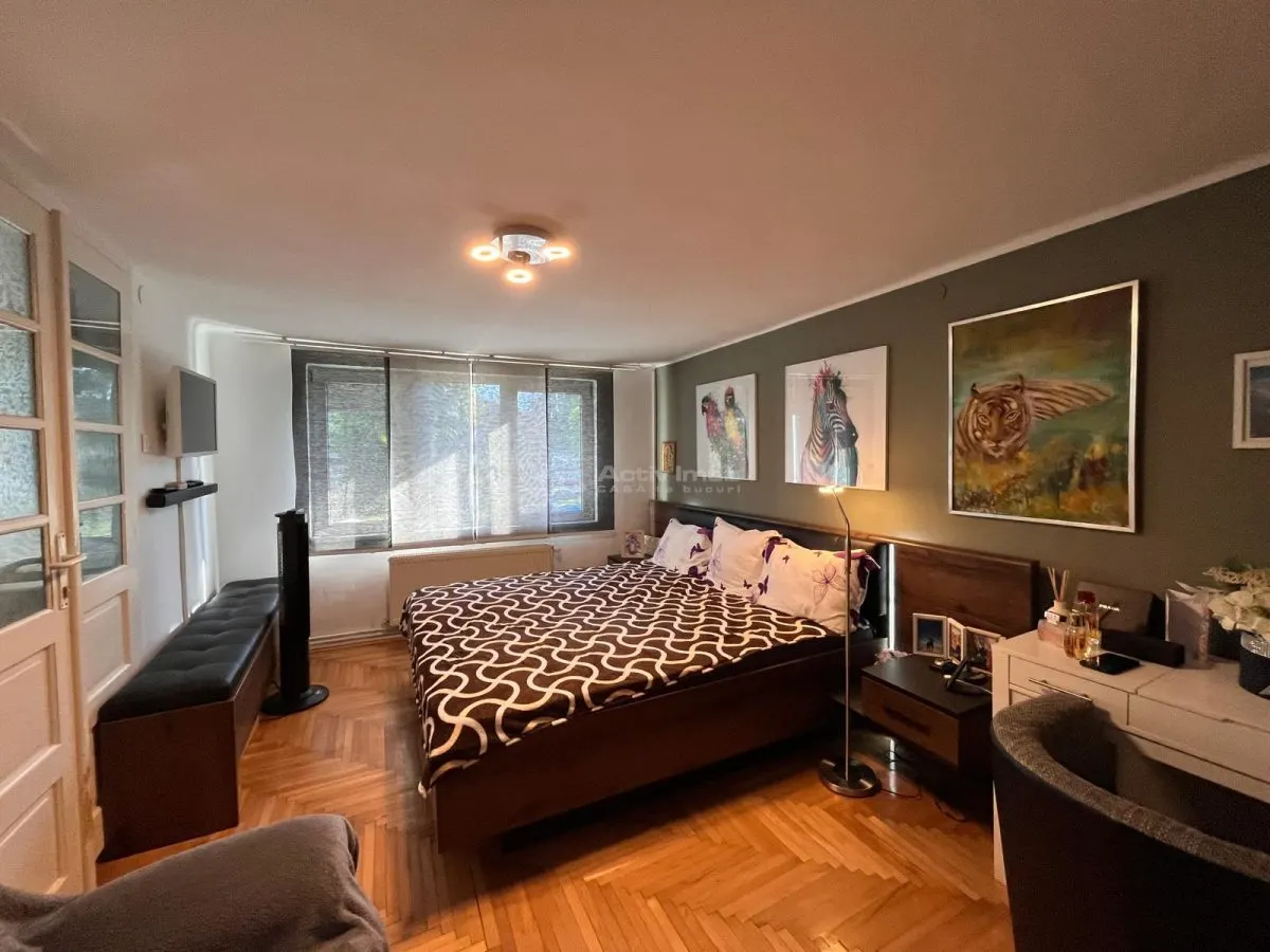 Lugoj,  Vila de Vis Cu Piscina, 440 Mp. Construiti, 820 Mp. Teren - foto 13