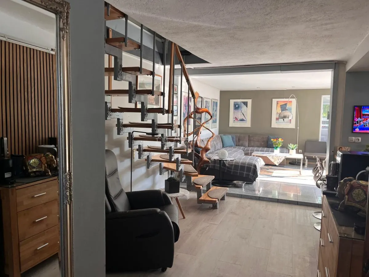 Lugoj,  Vila de Vis Cu Piscina, 440 Mp. Construiti, 820 Mp. Teren - foto 17