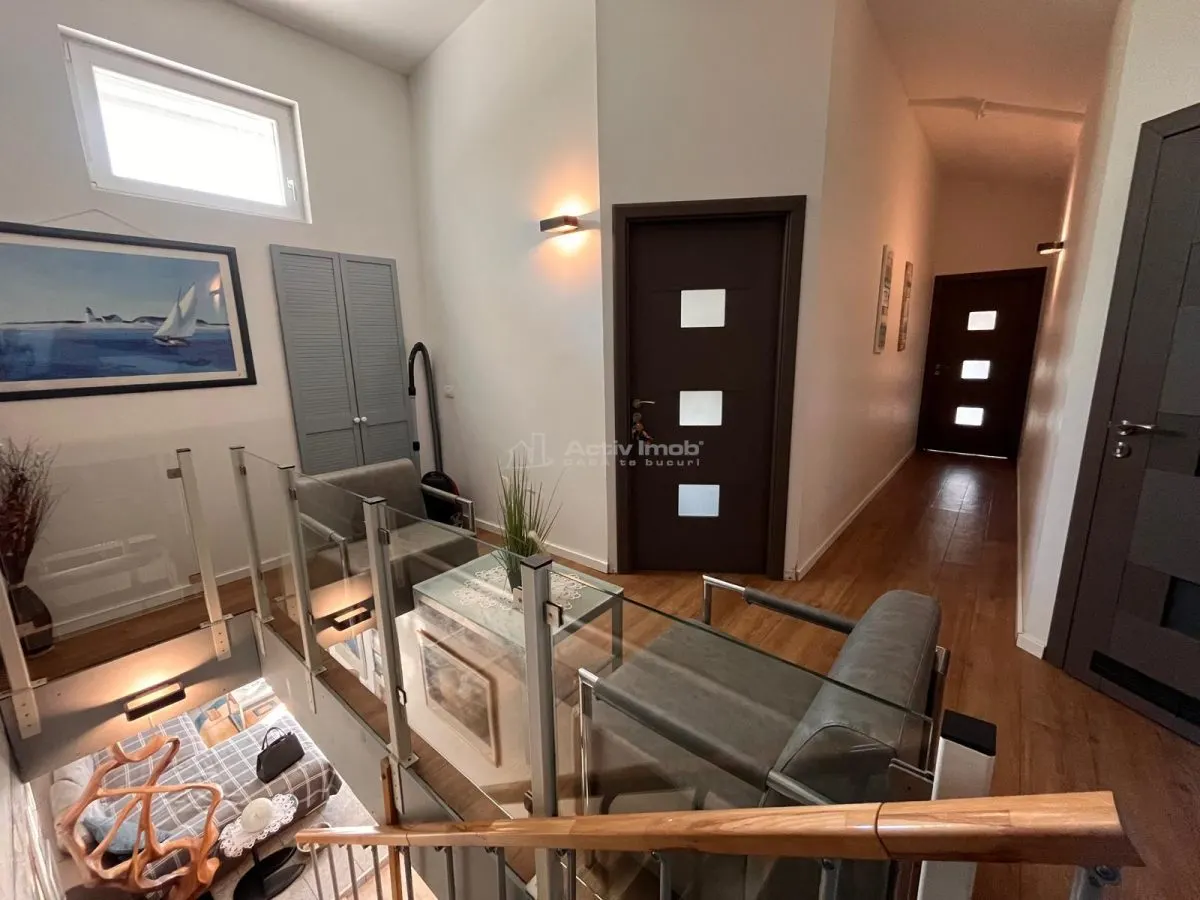Lugoj,  Vila de Vis Cu Piscina, 440 Mp. Construiti, 820 Mp. Teren - foto 18