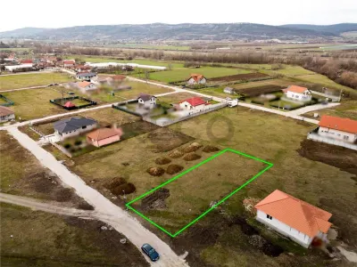 RECO Teren intravilan pentru loc de casa 810 mp  cu utilitati- Fughiu - Fughiu