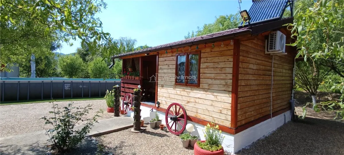 COMPLEX 5 CABANE DIN LEMN CU ACCES LA DUNARE + teren  in Podul Gornei, jud. CS - foto 11