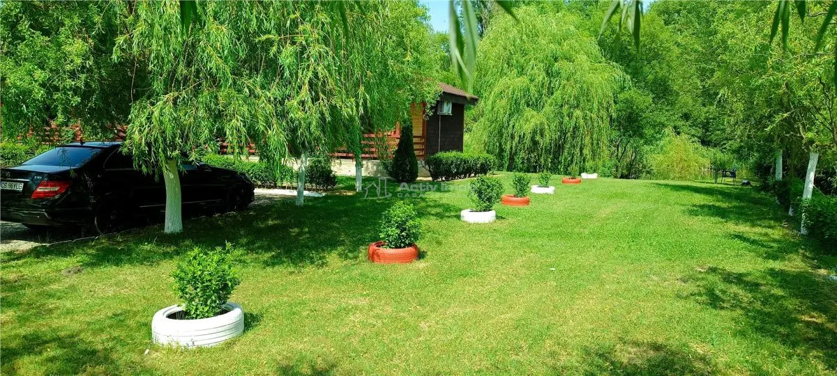 COMPLEX 5 CABANE DIN LEMN CU ACCES LA DUNARE + teren  in Podul Gornei, jud. CS - foto 17