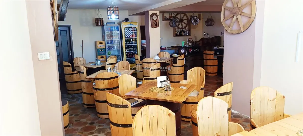 PENSIUNE in zona ultracentrala din Moldova Nouă - foto 6