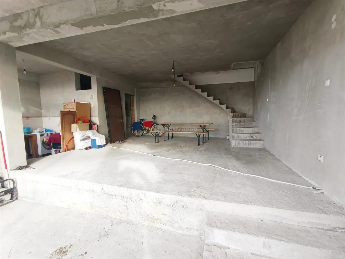 DUPLEX P+1+M CU TERASE | TEREN TOTAL 2.306 MP in MOLDOVA NOUA - foto 5