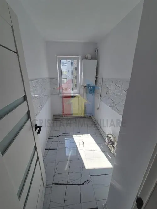 RENOVATA MODERN garsoniera zona Viziru 1, etaj 3 - foto 2