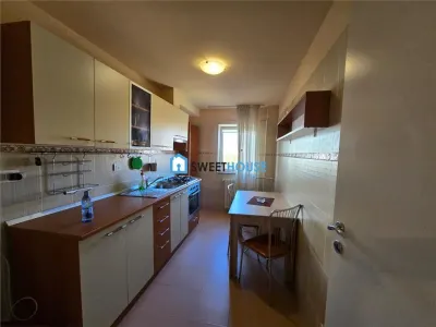 Apartament cu trei camere zona centrala - foto 4