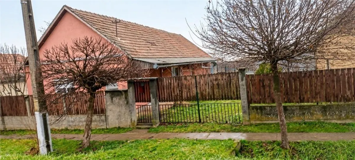 RECO Casa de vanzare in Misca cu curte si teren extins de 2.509 mp - foto 13