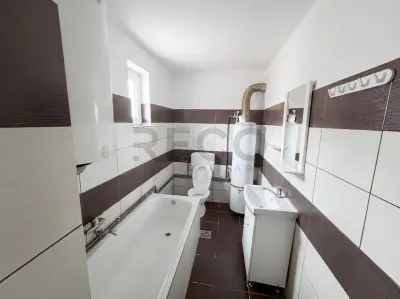 RECO Casa de vanzare in Misca cu curte si teren extins de 2.509 mp - foto 9