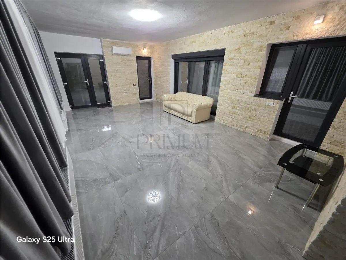 SAGULUI, CASA 4 CAMERE, IMPARTITA IN APARTAMENTE CU TEREN GENEROS - foto 1