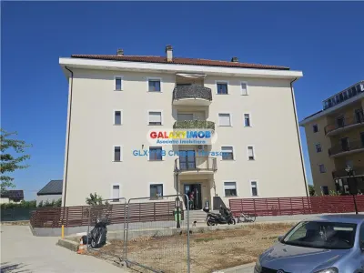 Ap 3 camere 2 bai 2 balcoane 75 mp utili Lift + Parcare Inclusa - foto 1