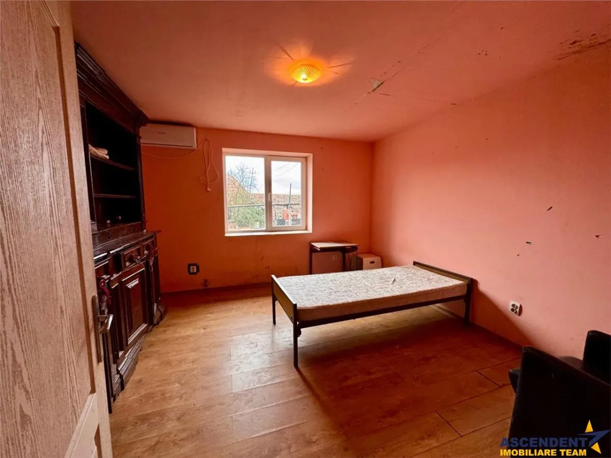 Film&3D!Proprietate cu potential:casa, atelier,domeniu de 2.700 mp: Sanmarghita, Mures - foto 10