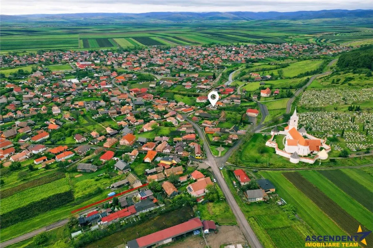 Teren roditor de peste 1.000mp cu casa traditionala, Sanzieni, Covasna - foto 2