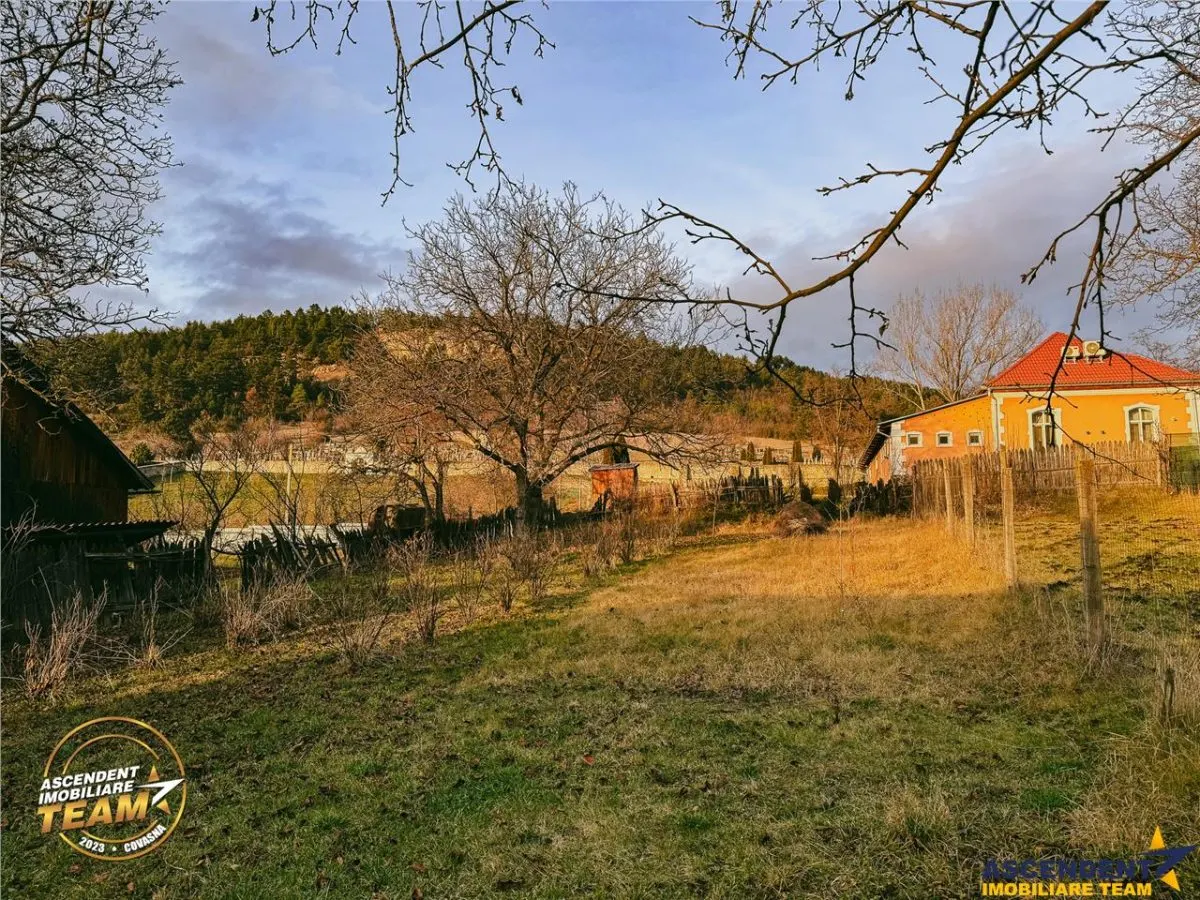 Teren roditor de peste 1.000mp cu casa traditionala, Sanzieni, Covasna - foto 24