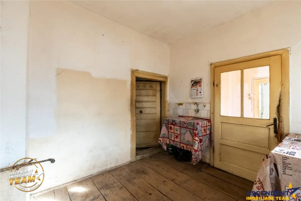 Casa din lemn, teren 384 mp: oportunitate  renovare, Simeria,  Sfantu Gheorghe, Covasna - foto 4