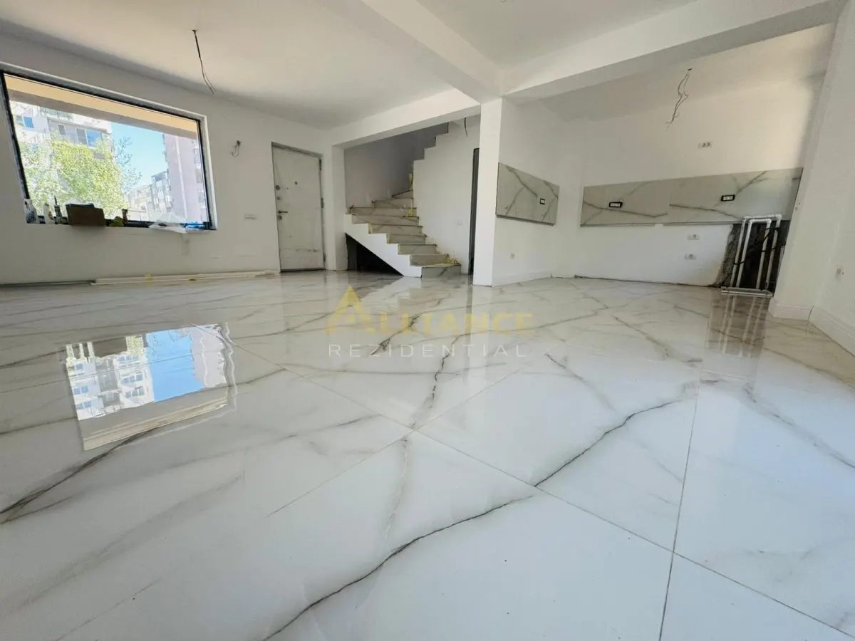 Casa Tip Duplex P+1+M - Gata de mutare - Grand Arena Sector 4 - 180mp Teren - foto 6