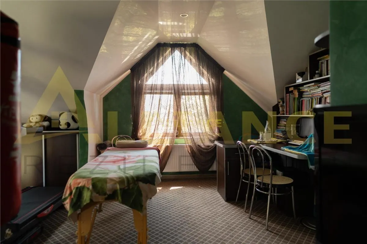 {OLTENITEI} Vila cu 7 camere | LUX - Piscina - foto 12