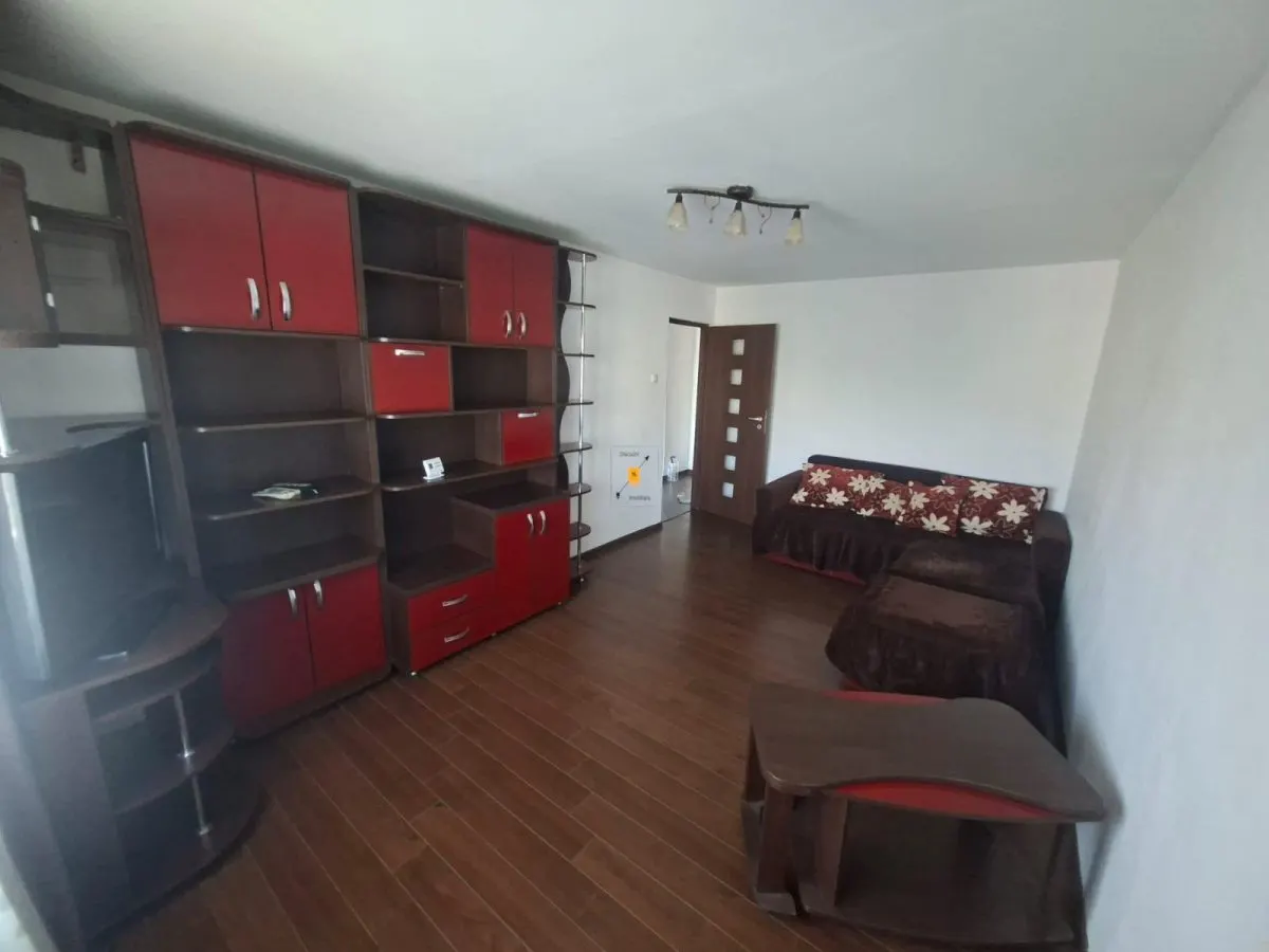 Inchiriere apartament  3 camere zona  Mihai Bravu - foto 1