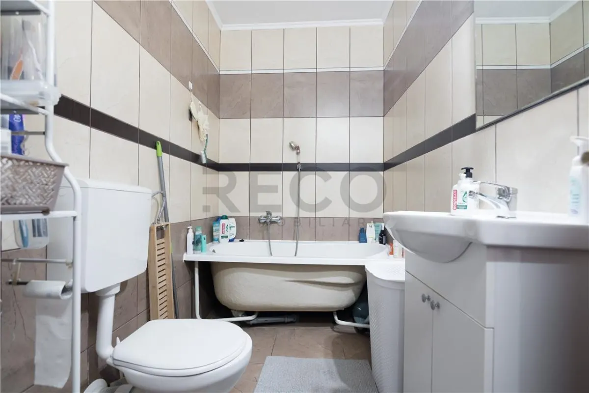RECO Apartament 2 camere, zona Nufarul Plaza, terasa 32 mp si parcare - foto 13