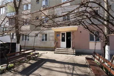 RECO Apartament 2 camere Marghita â€“ etaj 3/4, balcon, baie cu geam, bloc cu acoperis - foto 23