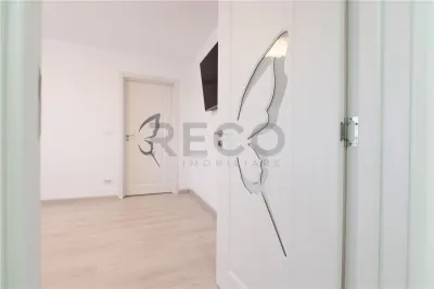 RECO Apartament 2 camere Marghita â€“ etaj 3/4, balcon, baie cu geam, bloc cu acoperis - foto 4