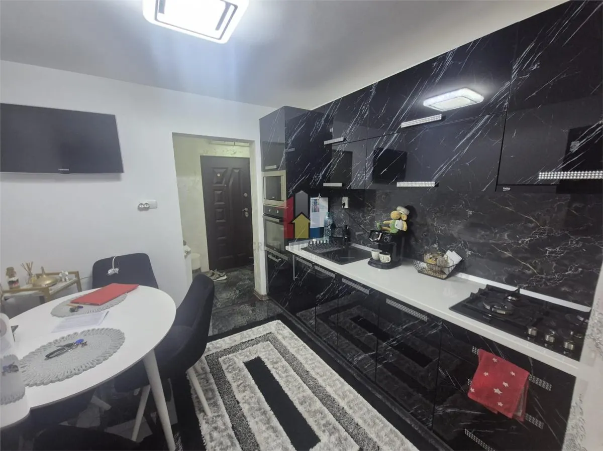 Totul Nou 3 camere transformat in 2,  confort 2, Hipodrom , etaj 1 - foto 1